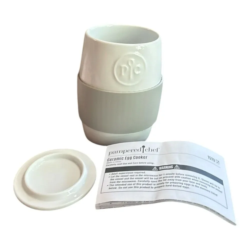 Pampered Chef Ceramic Egg Cooker  #1529 w/ Silicone Sleeve & Lid (NEW & Unused)